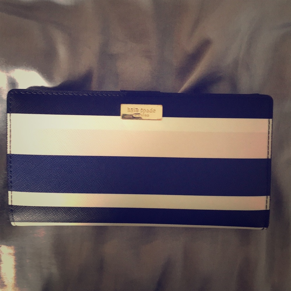 💥cute Kate Spade wallet